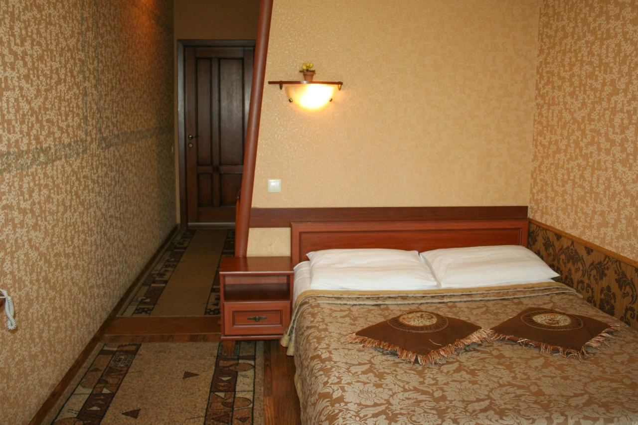 Don Kihot Hotel Novovolyns'k Quarto foto