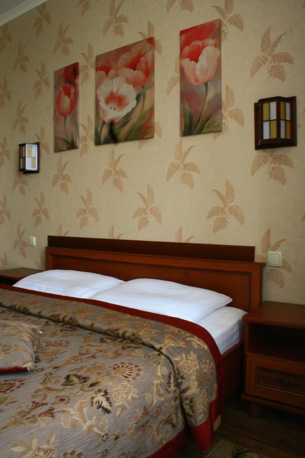 Don Kihot Hotel Novovolyns'k Quarto foto